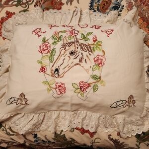 Vintage Embroidered Pillow "Ramona"